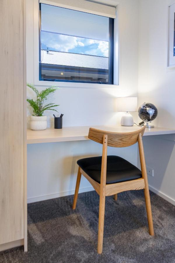 1 Bedroom 1 Bath, Executive Escape, Northlands Mall Christchurch Bagian luar foto