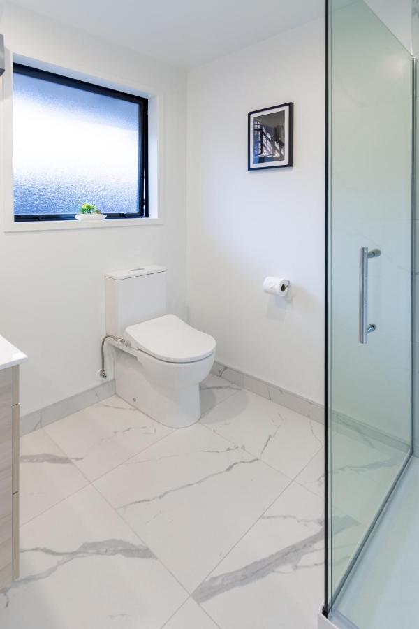 1 Bedroom 1 Bath, Executive Escape, Northlands Mall Christchurch Bagian luar foto