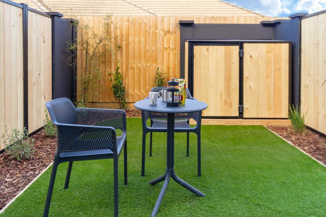 1 Bedroom 1 Bath, Executive Escape, Northlands Mall Christchurch Bagian luar foto