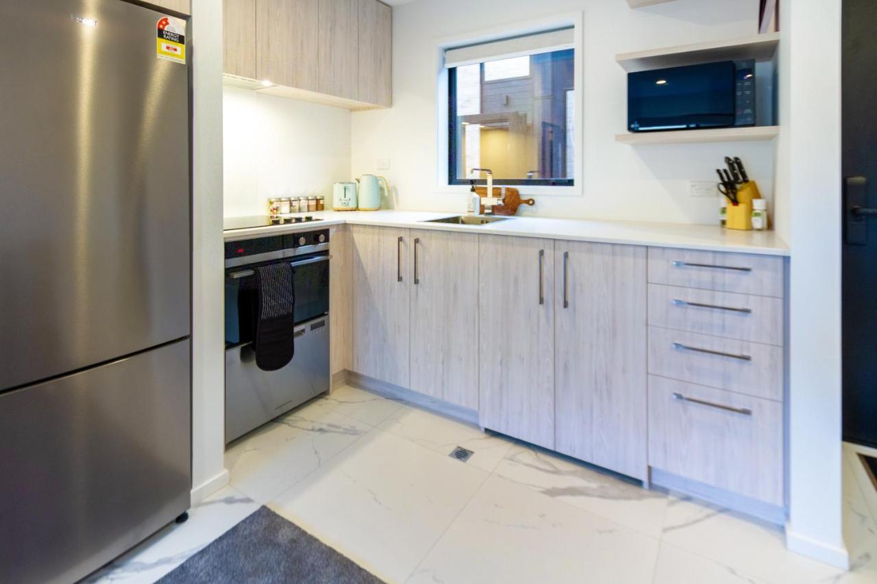 1 Bedroom 1 Bath, Executive Escape, Northlands Mall Christchurch Bagian luar foto