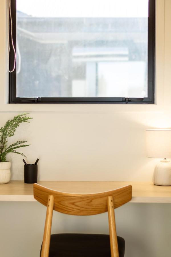 1 Bedroom 1 Bath, Executive Escape, Northlands Mall Christchurch Bagian luar foto